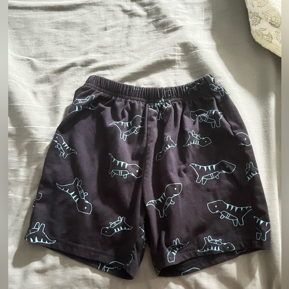 Shein Toddler Short - Picture 1 of 3